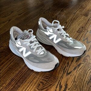 New Balance Men’s Gray Sneakers